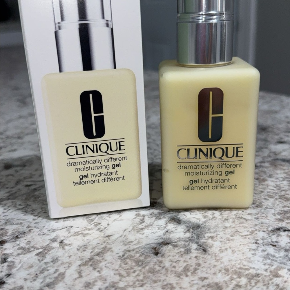 Clinique Cream Moisturizer Skincare - Picture 2 of 2